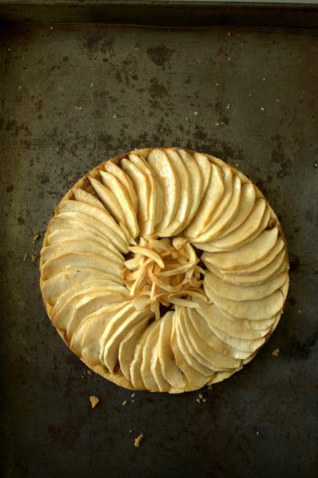 Tarte rustique Pommes Praliné